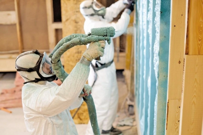 How Spray Foam Insulation Upgrades Reedley, CA, Homes Without Notice