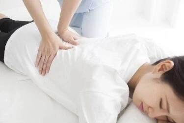 Common Hip Adjustments From a Chiropractor
