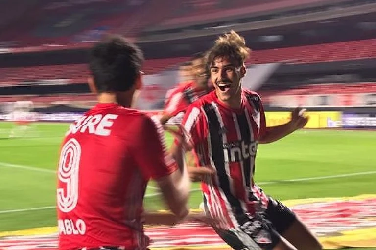São Paulo tropeça e perde chance de liderança geral