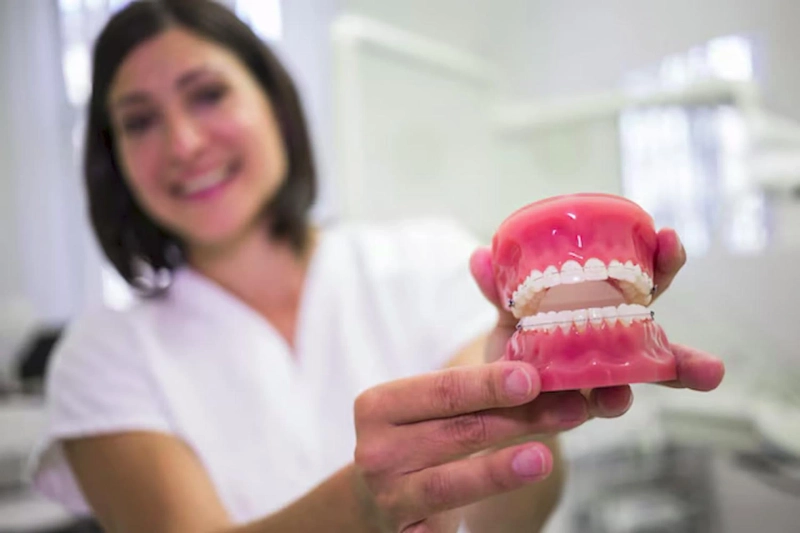 Choosing the Right Dentures in Flushing for Your Needs