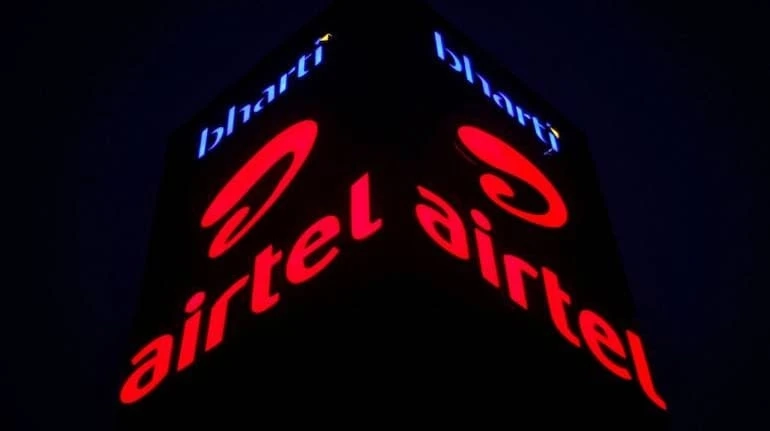 Airtel reports 3rd straight loss, hints at tariff hikes