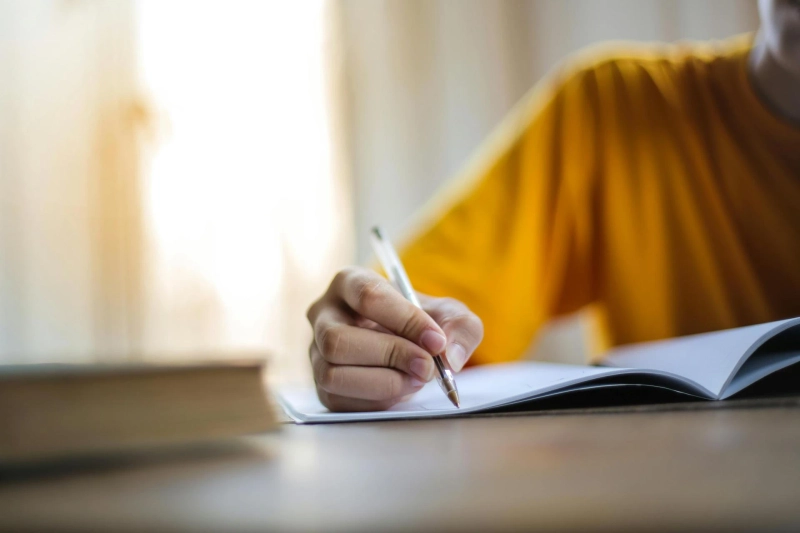 Get an Academic Edge with the Right Online Class Assistance