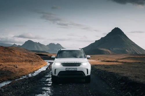 Enhance Your Lifestyle With The Awesome Features Of Luxury Cars