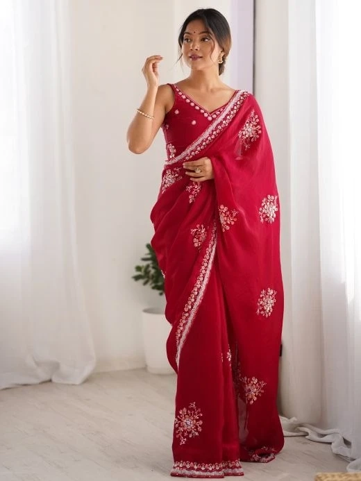Explore the Beauty of Red Saree and Shopping Sarees Online
