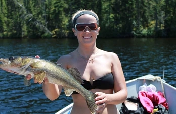 10 Tips for Finding the Best Canada Fishing Lodges
