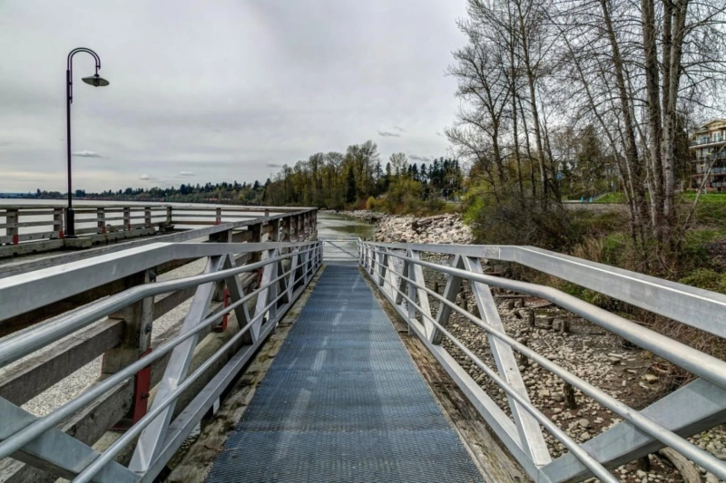 Aluminum Deck Railing: The Perfect Combination of Strength and Style
