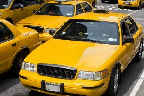 Hassle-Free Umrah Travel: Madinah to Train Station Taxi and Taxi from Makkah to Madinah Services