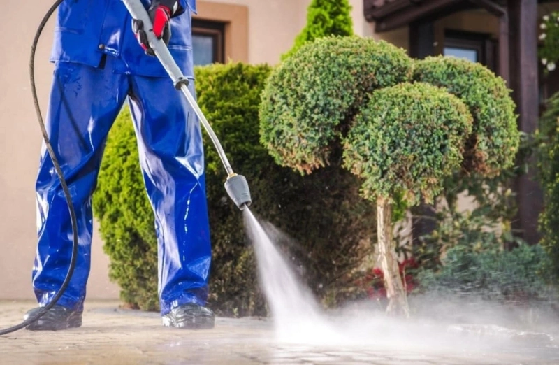 4 Reasons to Choose a Pressure Washing Service in Teddington