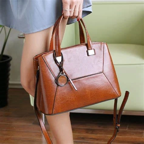 How to choose the quality designer handbags in the market?