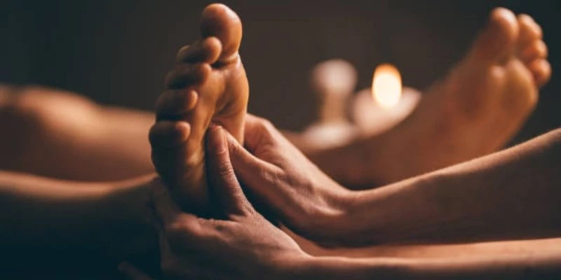 Foot Reflexology for Office Workers: Relief for Back, Neck, and Mental Fatigue