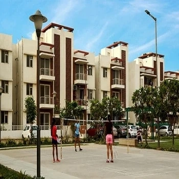 Choosing The Right Builder to buy 4 BHK flats in Delhi