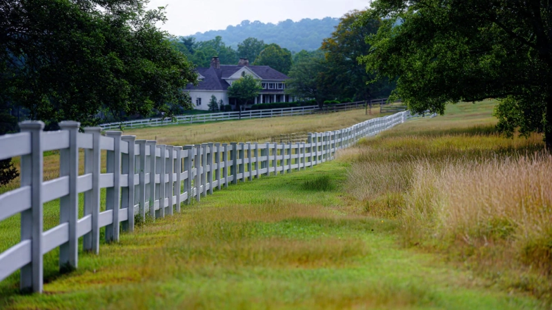 High-Quality Estate Fence Solutions for Homes