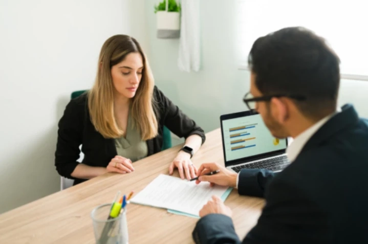 Why Businesses in the U.S. Are Turning to Outsourced Client Advisory Services