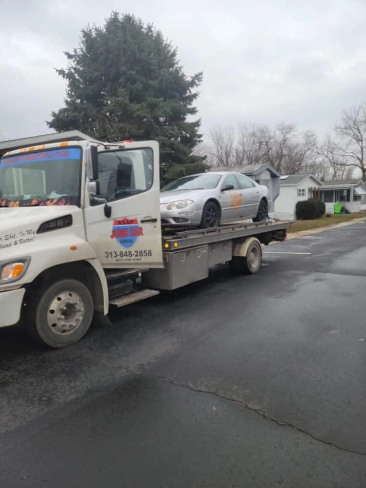 Green Benefits from Junk Car Removal in Detroit