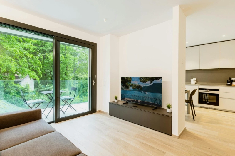 How to Choose the Best Window Screens for Calgary Climate