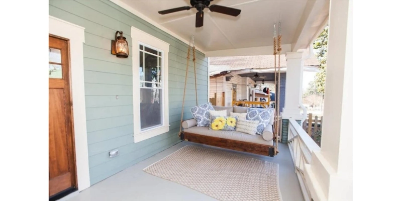 What's the Best Seating Furniture for Your Porch or Patio?