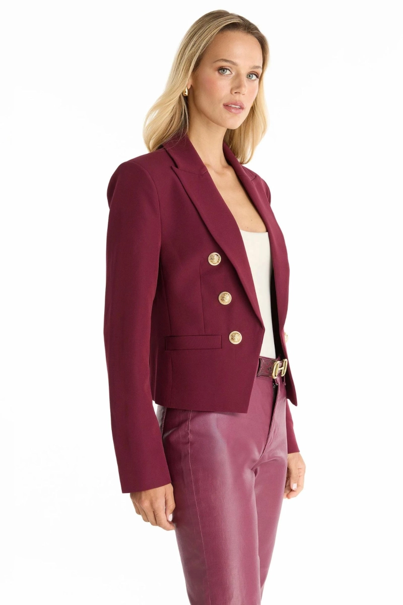 Double-Breasted Blazer for Women: A Versatile and Chic Wardrobe Staple