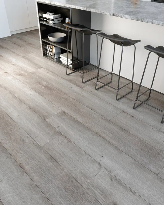 A homeowner’s guide to buy luxury vinyl flooring