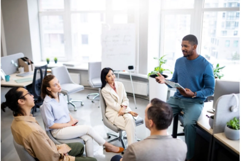 10 proven customer service training strategies to create high-performing support teams