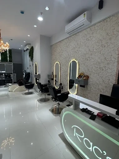 What Makes a Salon the Best Hair Colour Salon in Kandivali West