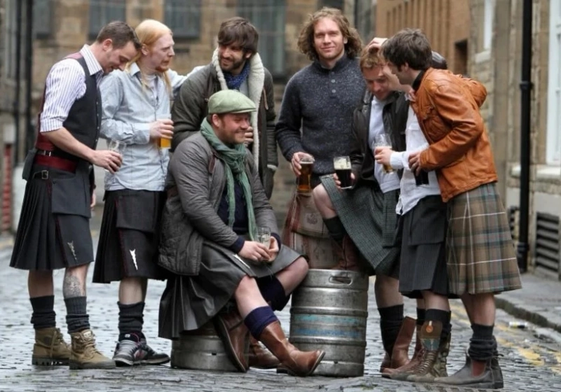 Utility Kilts vs. Leather Kilts: A Stylish Showdown for Men in USA