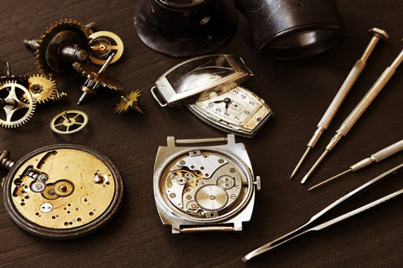 How to Fix Common Watch Repair Issues at Your Shop?