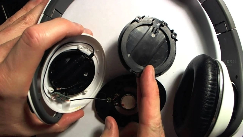 How to repair headphones with broken wires - a DIY guide