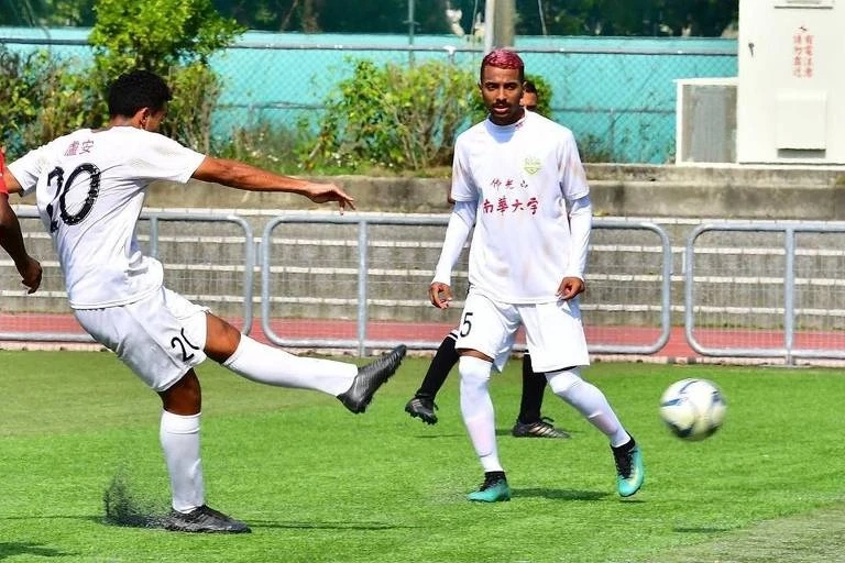Brasileiro já joga futebol há um mês e se destaca em Taiwan