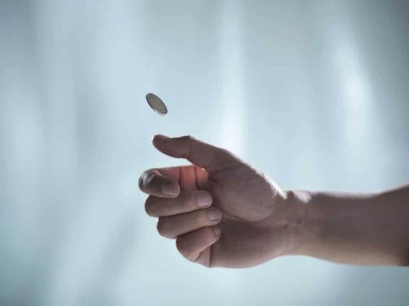 How Many Possible Combinations can you have of Flip a Coin Heads or Tails?