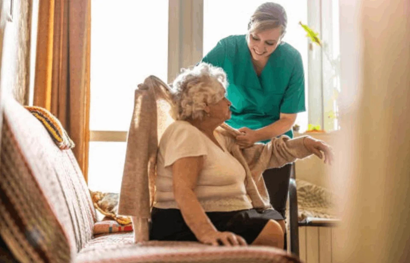 How does In-Home Care help Avoid Medication Mix-Ups and Health Risks?