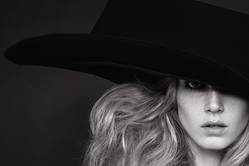 Reasons Why Girls are Addicted to Black