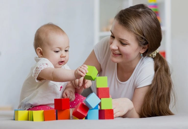 Follow these DIY Tips to Entertain your Baby