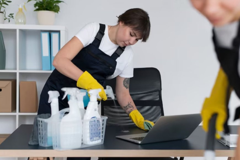 What Are the Benefits of Outsourcing Office Cleaning Tasks?