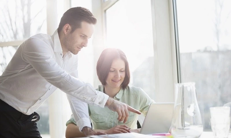 Choosing the Right Life Coach Certification Program: Key Considerations