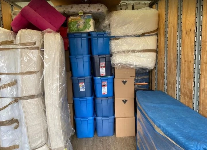 Various Advantages of taking Moving Services