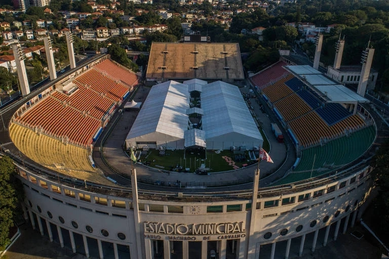 São-paulino nunca tinha ido a um estádio, mas Covid o internou no Pacaembu