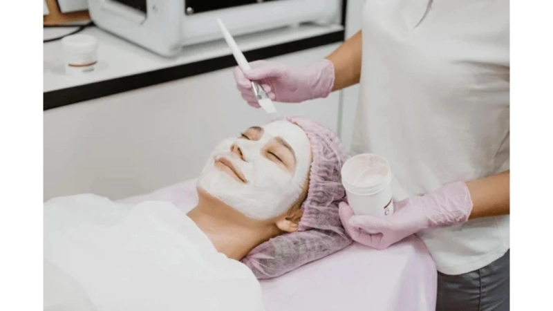 Why Trust Matters With a Licensed and Insured Esthetician?