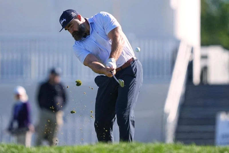 Retired Eagles Great Jason Kelce Takes His Swings