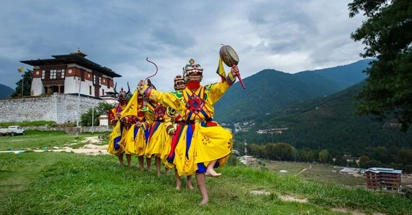 Get Amazing Bhutan Package Tour from Pune with Naturewings