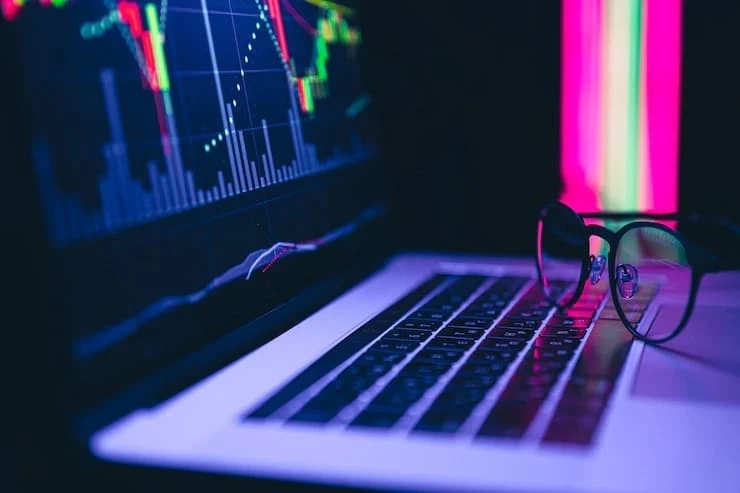 Ways to Choose the Best and Most Valuable Stocks for Trading