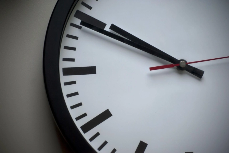 How to Find the Right Wall Clock for Your Interior