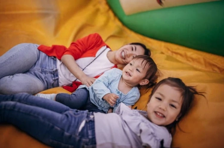 How to Set Up and Take Down a Bounce House Safely
