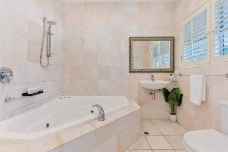 SAVING GUIDE FOR BATHROOM RENOVATION PROJECTS ON A BUDGET