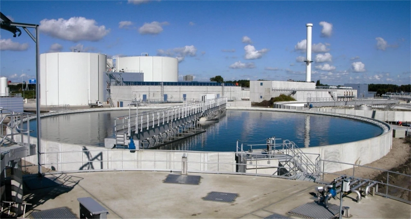 How does the wastewater treatment plant (WWTPs) work?