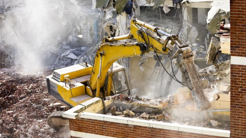 Beyond the Noise: Demolition Services in Chicago as the First Act of Thoughtful Urban Renewal