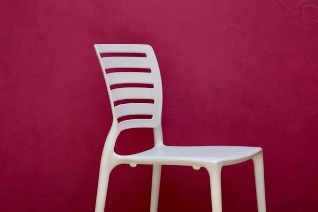 Benefits of Plastic Chairs