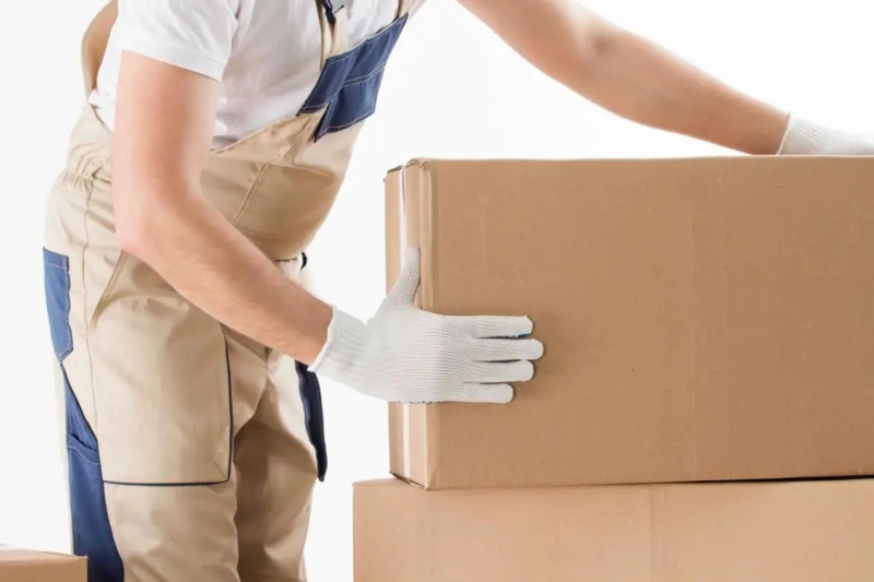 5 Advantages of Hiring Movers and Packers