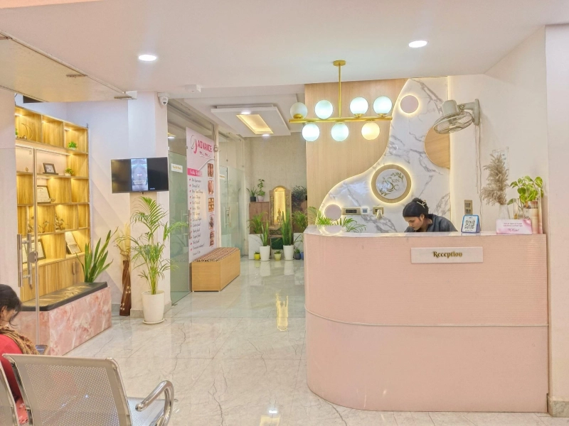 Achieve Instantly Glowing Skin with Hydrafacial Treatment Bhopal Advanced Skin Care at Advance Skin Clinic by Dr Yogesh Rathore, Bhopal