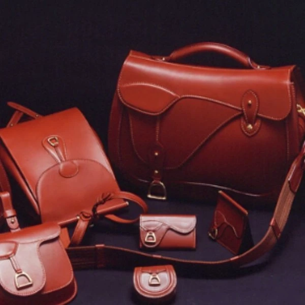Premium Leather Bags in the UK – Droworang International’s Signature Craftsmanship