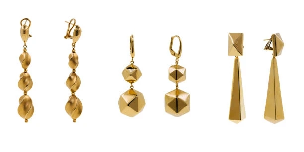 Radiant Drops: Alluring Dangle Earrings